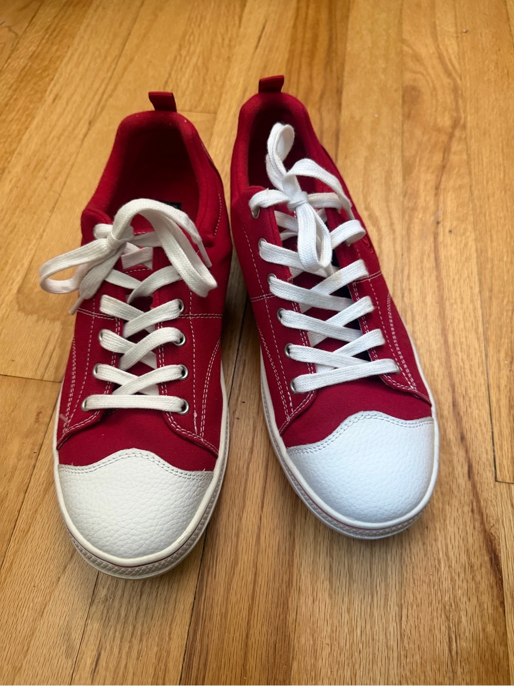 Skechers Red and White Women's Sneakers